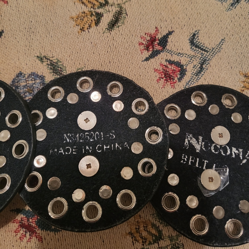 Nocona Jeweled Disc Shaped Belt S - Picture 3 of 4